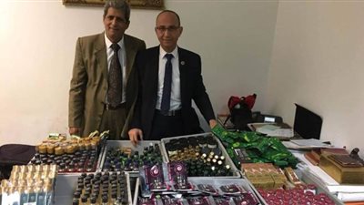 إحباط تهريب مستحضرات تجميل بمطار برج العرب