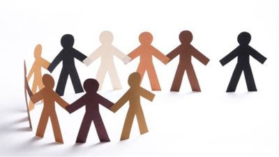 التفرقة على أساس العمر تؤثر على الأشخاص في جميع أنحاء العالم 