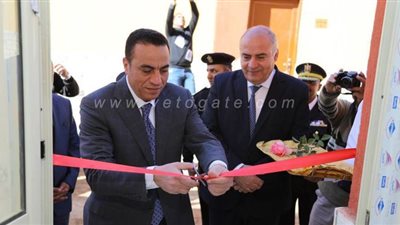 بتكلفة 50 مليون جنيه.. محافظ قنا ومدير الأمن يفتتحان منشآت خدمية ورياضية | صور