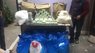 التفتيش الصيدلي يضبط ماكينة لتصنيع الترامادول المغشوش بالشرقية | صور