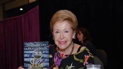 رحيل ملكة روايات التشويق الأمريكية ماري هيجينز كلارك