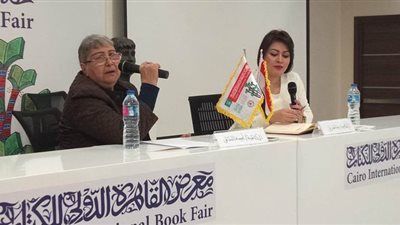 أمينة النقاش: مبارك كان مستبدا.. حذرناه من الفساد وانزلاق البلاد للهاوية.. المناهج الأزهرية تربي الأطفال على الإرهاب