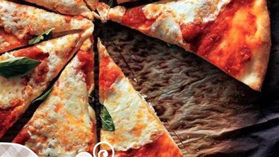 طريقة عمل البيتزا المارجريتا في البيت من مطبخ الشيف آسيا