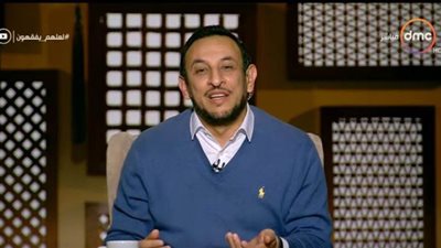 داعية إسلامي: الجلوس في مطاعم تبيع خمور لا يجوز شرعا | فيديو