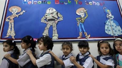 الإمارات.. إجازة إجبارية للطلبة والمعلمين العائدين من الصين