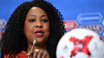 كاف يتحدى فيفا ويرفض استمرار إشراف فاطمة سامورا