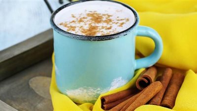 طريقة عمل مشروب اللبن الساخن بالقرفة