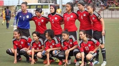 سحر عبد الحق ترفض تعنيف لاعبات الكرة النسائية رغم ثلاثية المغرب