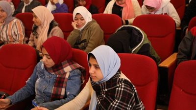 انطلاق سلسلة من القوافل التعليمية المجانية لطلاب الثانوية بالوادي الجديد