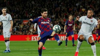 برشلونة يفوز على ليفانتي 1/2 في الدوري الإسباني