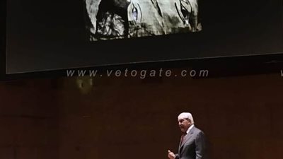 حواس يطالب بعودة معبد دابود إلى مصر