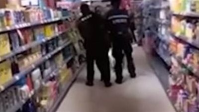 الصين تعتقل سيدة رفضت ارتداء قناع للوجه للوقاية من كورونا | فيديو