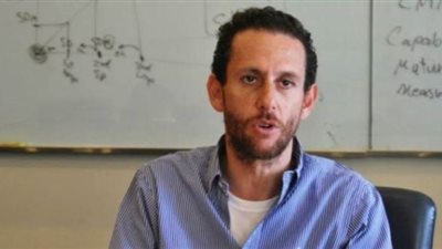 وصول جثمان خالد بشارة إلى كنيسة مارمرقس بمصر الجديدة