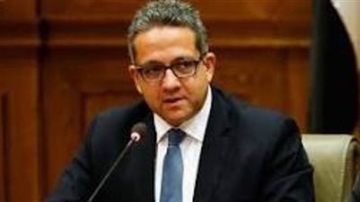 وزير السياحة يصدر 41 قرار إيقاف كل وجزئي للشركات المخالفة