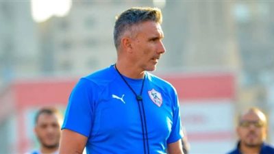 كارتيرون يعقد جلسة مع لاعبي الزمالك على هامش مران الفريق