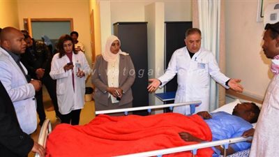 صرف ١٠ آلاف جنيه لأسر ضحايا حادث أتوبيس أسوان | صور