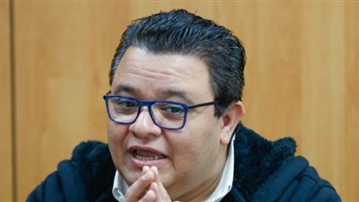المخرج خالد جلال يطمئن محبيه بعد شائعة تعرضه لأزمة قلبية