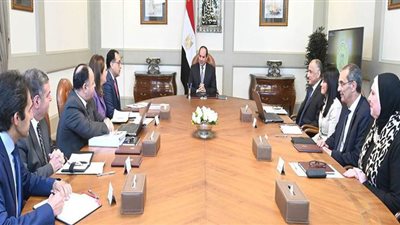 السيسي يبحث أوضاع آلاف المصانع والشركات المتعثرة.. يكلف بإعادة تشغيلها وتوفير التمويل اللازم لمستلزمات الإنتاج
