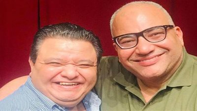 أبرزهم بيومي فؤاد وعلي ربيع.. نجوم اكتشفهم المخرج المسرحي خالد جلال