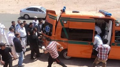 مصرع وإصابة 3 أشخاص صدمهم قطار بأسوان