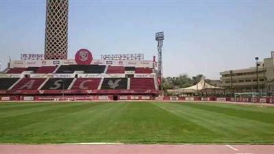 مدرب الأهلي يشتكي من ارضية ملعب التتش