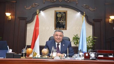 محافظ البحر الأحمر: توزيع الوجبات المدرسية طوال الأسبوع