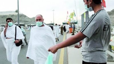 دار الإفتاء: يجوز للمحرم لبس الكمامة الطبية ولا فدية عليه