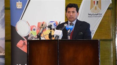 التهامي يجتمع بوزير الرياضة لمناقشة استعدادات استضافة البطولة الإفريقية