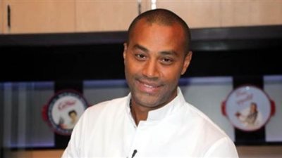 علاء الشربينى يقدم 