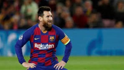 ميسي يهاجم إدارة نادي برشلونة