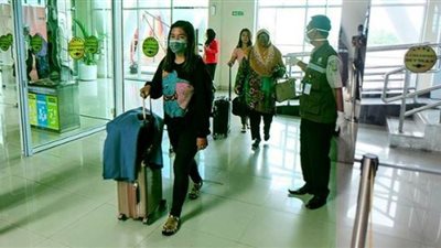 بريطانيا ترسل طائرة مدنية إلى 