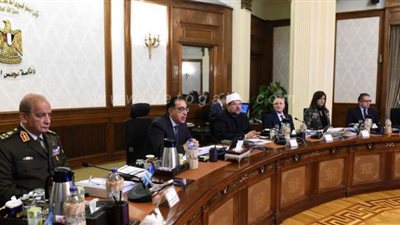 الحكومة تعتمد قرارات لجنتي 