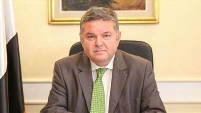 وزير قطاع الأعمال يناقش مشروع 