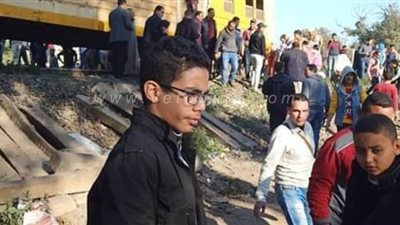 خروج جرار قطار ركاب عن القضبان بمحطة قطور بالغربية | صور