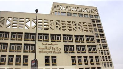 المالية تلزم بعض الشركات بفصل الضريبة عن القيمة المضافة