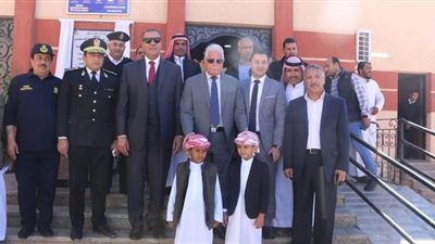 محافظ جنوب سيناء يفتتح ملعبين للخماسي ووحدة مرور دهب | صور