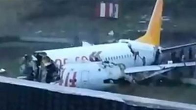 وزير المواصلات التركي: لا يوجد قتلى بين ركاب الطائرة المنشطرة