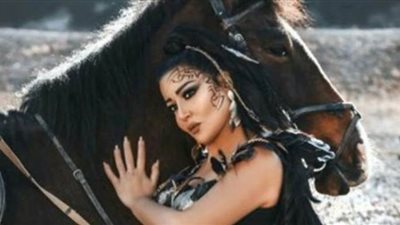 سمية الخشاب تطرح كليب أغنيتها 