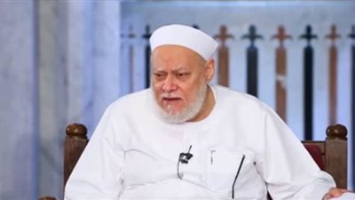 على جمعة  يقدم 