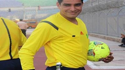 نور الدين حكما لبيراميدز والأهلي.. وجمال يدير لقاء المصري وطنطا