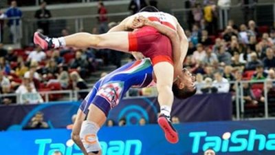 13 ميدالية لمنتخب المصارعة في البطولة الأفريقية بالجزائر