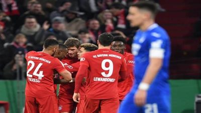في مباراة غريبة.. ملخص فوز بايرن ميونخ على هوفنهايم 3/4  بكأس ألمانيا | فيديو