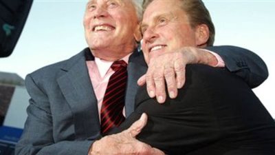 وداعا محرر العبيد.. 10 معلومات عن أيقونة هوليوود كيرك دوجلاس | فيديو وصور