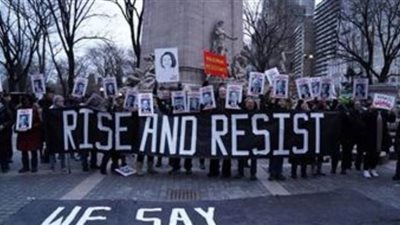 احتجاجات في نيويورك على تبرئة مجلس الشيوخ للرئيس ترامب | صور