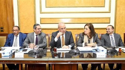 الإسكان: مشروعات مياه الشرب والصرف احتياجات أساسية للمواطنين