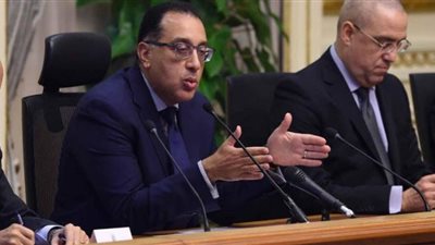 توزيع كتيبات وتقارير مركز المعلومات على الوزراء في اجتماع الحكومة