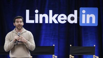 استقالة الرئيس التنفيذي لشركة لينكد إن جيف واينر