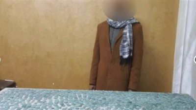 ضبط نجار بحوزته ألف عملة أثرية بطريق 