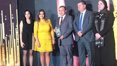 وزيرا قطاع الأعمال والصناعة يكرمان 