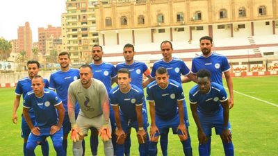 التبرعات تنهال علي لاعبي دمنهور بعد اقتراب حلم العودة للممتاز